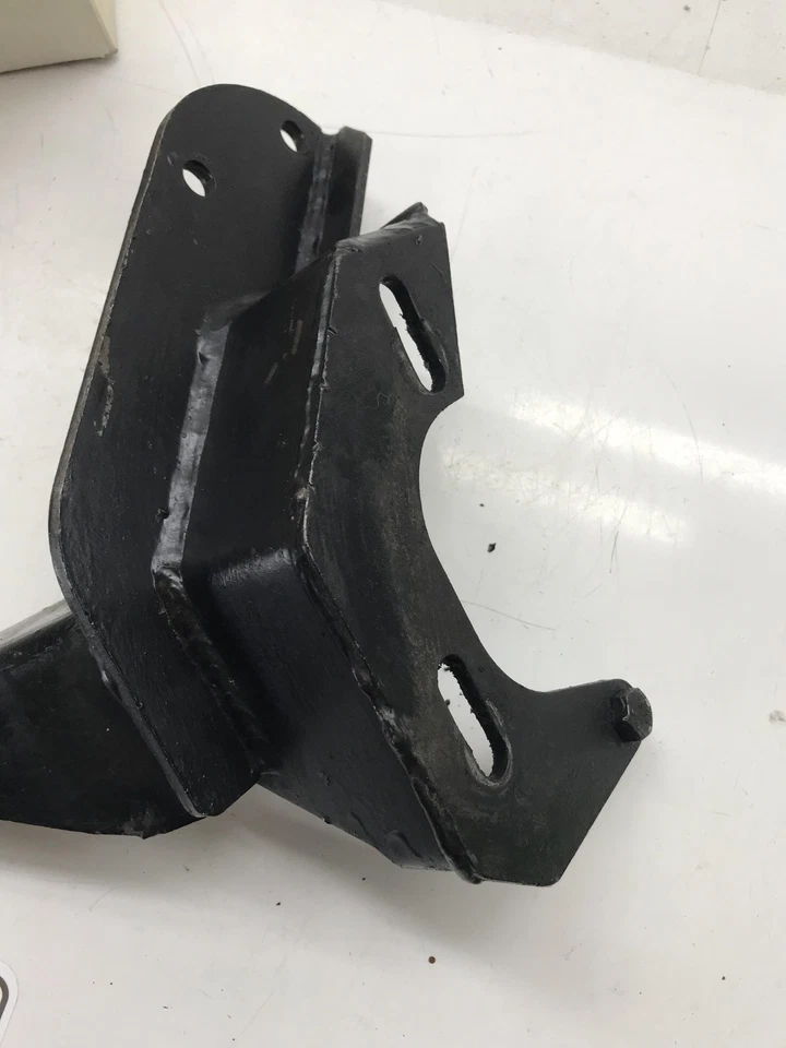 Träger Halter Servopumpe Mercedes W112 M189 1894600235 - Bild 3 von 4