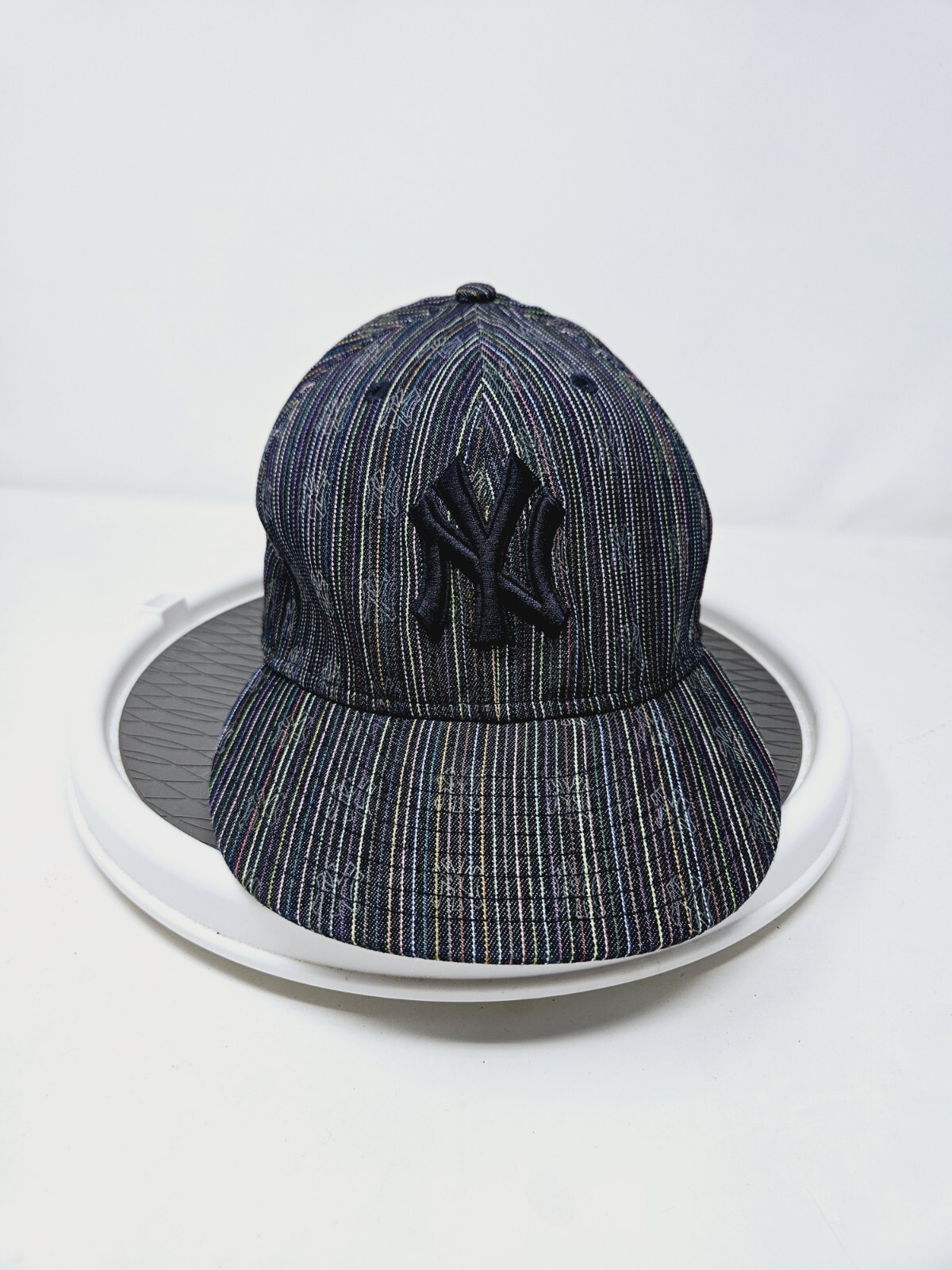 New York Yankees New Era Fitted Baseball Hat Size 7 3/8 Y2K 2000s FAST SHIPPING