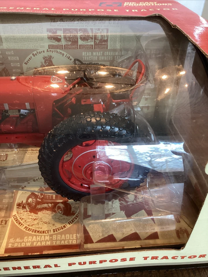 1/16 GRAHAM BRADLEY 1937 GENERAL PURPOSE TRATOR BY DIE-CAST PROMOTIONS - Image 3 of 4
