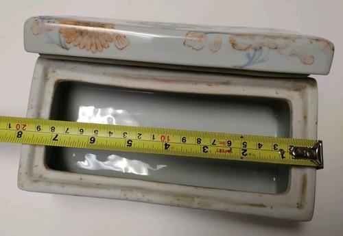 Vintage Porcelain Imari  Gilted 8X4 In Trinket Box  - Picture 5 of 5