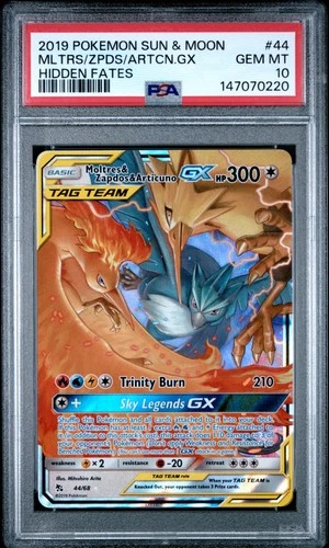 2019 POKEMON SUN & MOON HIDDEN FATES #44 MOLTRES & ZAPDOS & ARTICUNO GX PSA 10