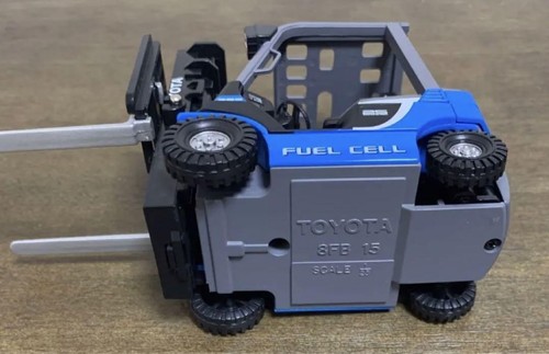 Toyota L&F Fuel Cell Forklift 1/23 Scale Promo Model With Blue Pallet - Photo 4/4