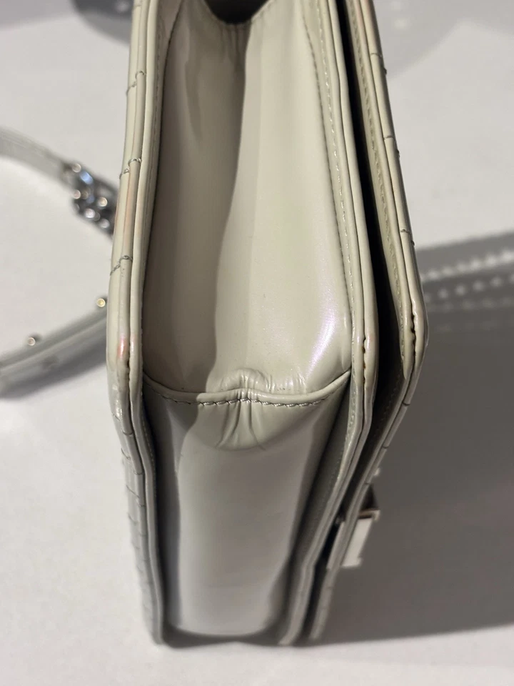 Bolsa CHANEL Reverso menino couro de bezerro iridescente vitrificado tamanho médio 2011/2012 *leia* - Imagem 4 de 4