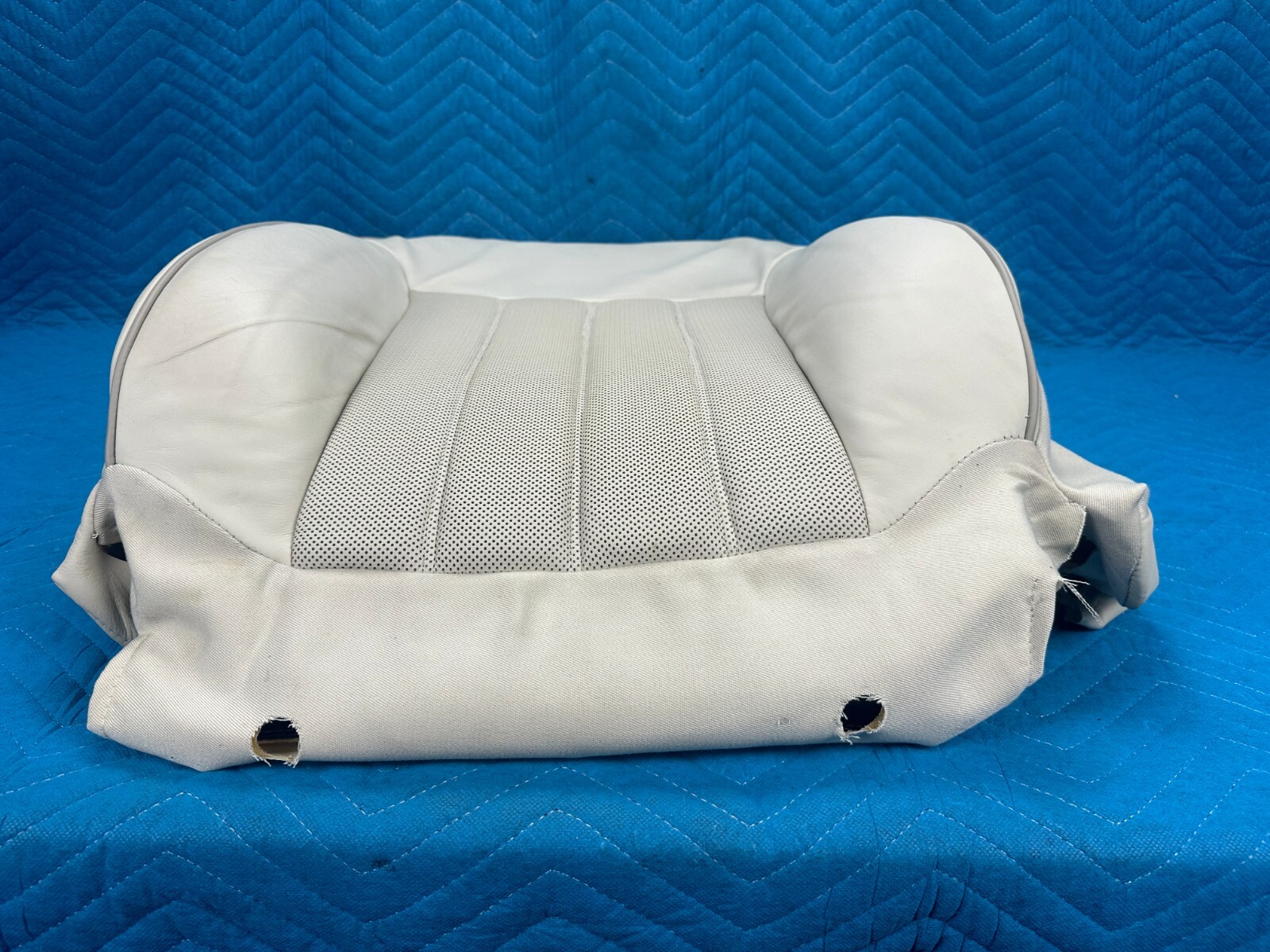 Bentley Flying Spur Front Passenger's Seat Upper Cushion Ivory 2008-2012 OEM