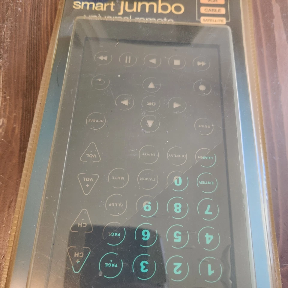 VTG GIANT JUMBO UNIVERSAL REMOTE TV VCR DVD CABLE CONTROL NOVELTY GAG GIFT TV - Image 3 of 4