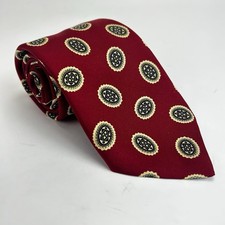 Brooks Brothers Makers Mens 100 Silk Neck Tie Red Oval Pattern Made In USA