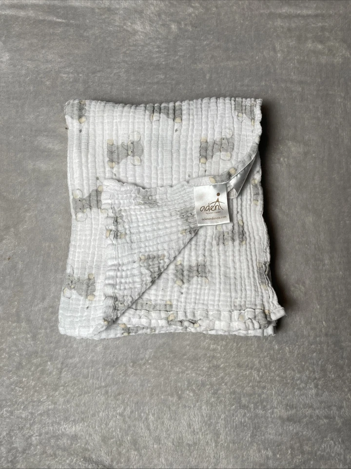 Manta de bebé Aden + Anais gris elefante sentado suave blanca muselina envoltura Lovey Foto 2 de 4