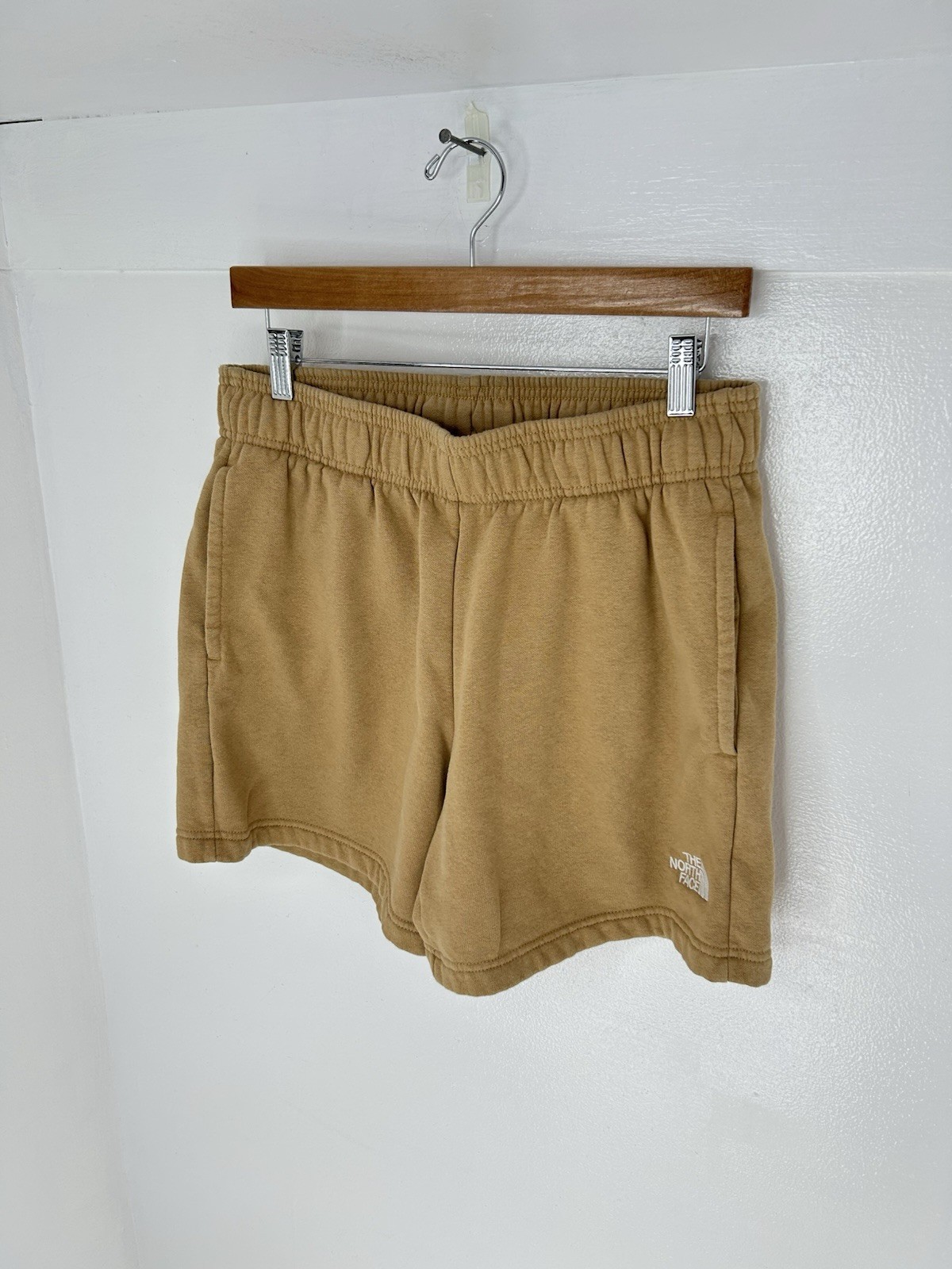 The North Face Short Sweat Shorts Womens Large Tan Elastic Waist Athleisure 30x6 thumbnail 3