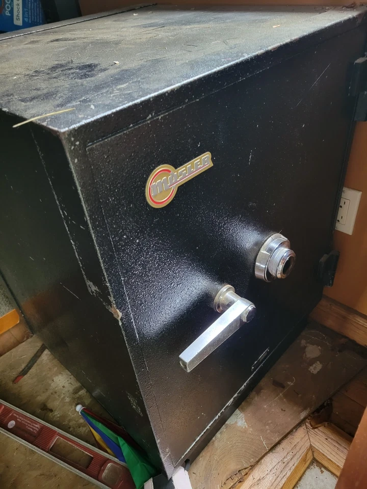 MOSLER SAFE 1962-1963 Excelente estado resistente al fuego y al robo. Ver fotos Foto 3 de 4