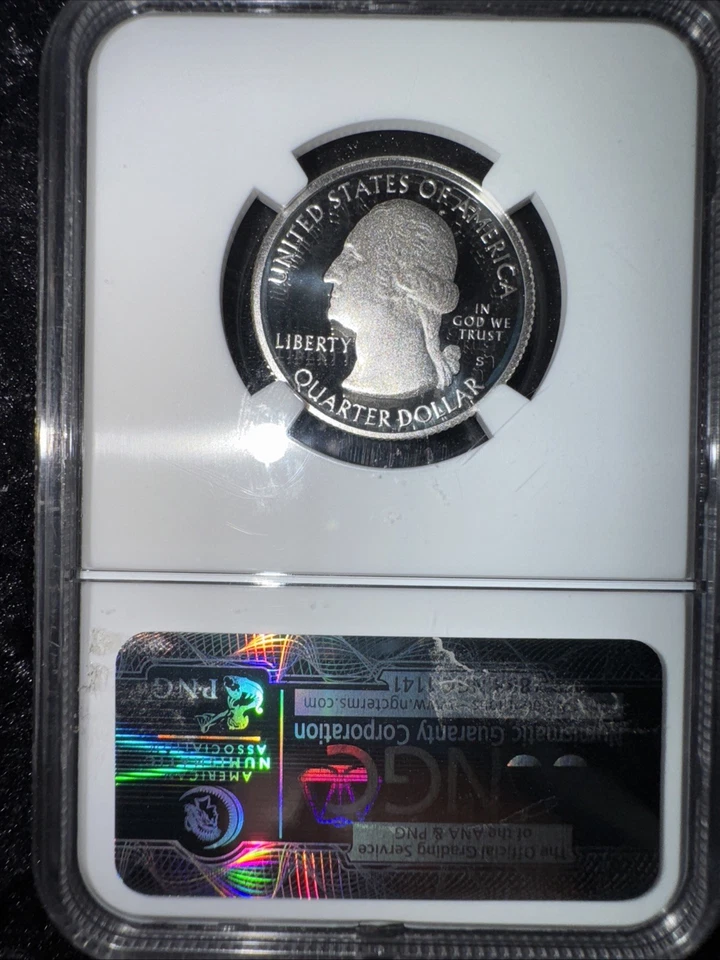 2014 S Silver 25C Arches PF 70 Ultra Cameo Early Releases Coin - Image 2 of 2