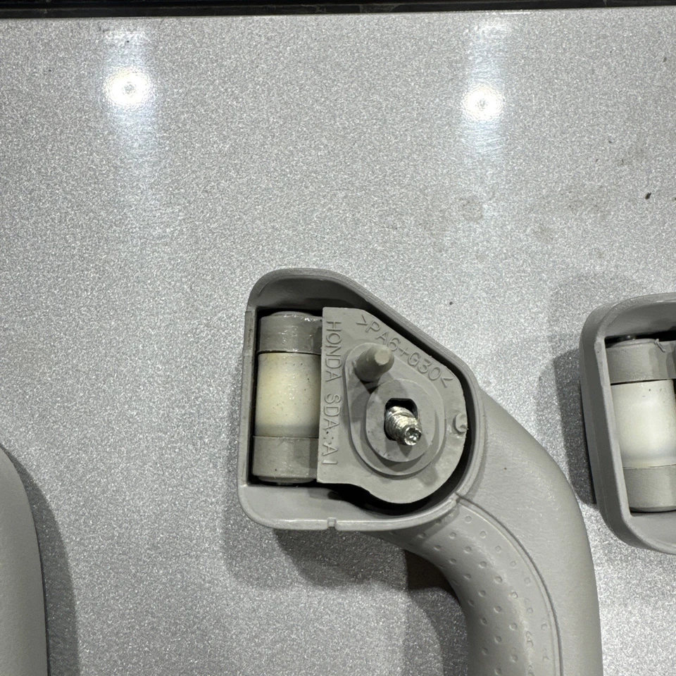 Juego de (4) manijas de agarre de techo OEM HONDA ACCORD 2004-2007 Foto 4 de 4