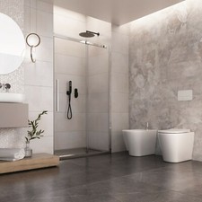 coppia di sanitari da terra, tondi, filo muro, senza brida, sedile ammortizzato