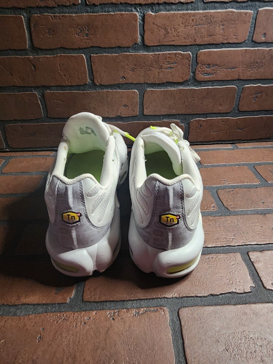 Nike Air Max Plus Reflective Logo Volt DB0682-002 Size 7.5 Airmax Nike Air Max Plus  main image 2