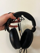 Sennheiser HD 560 S Over-The-Ear Audiophile Headphones