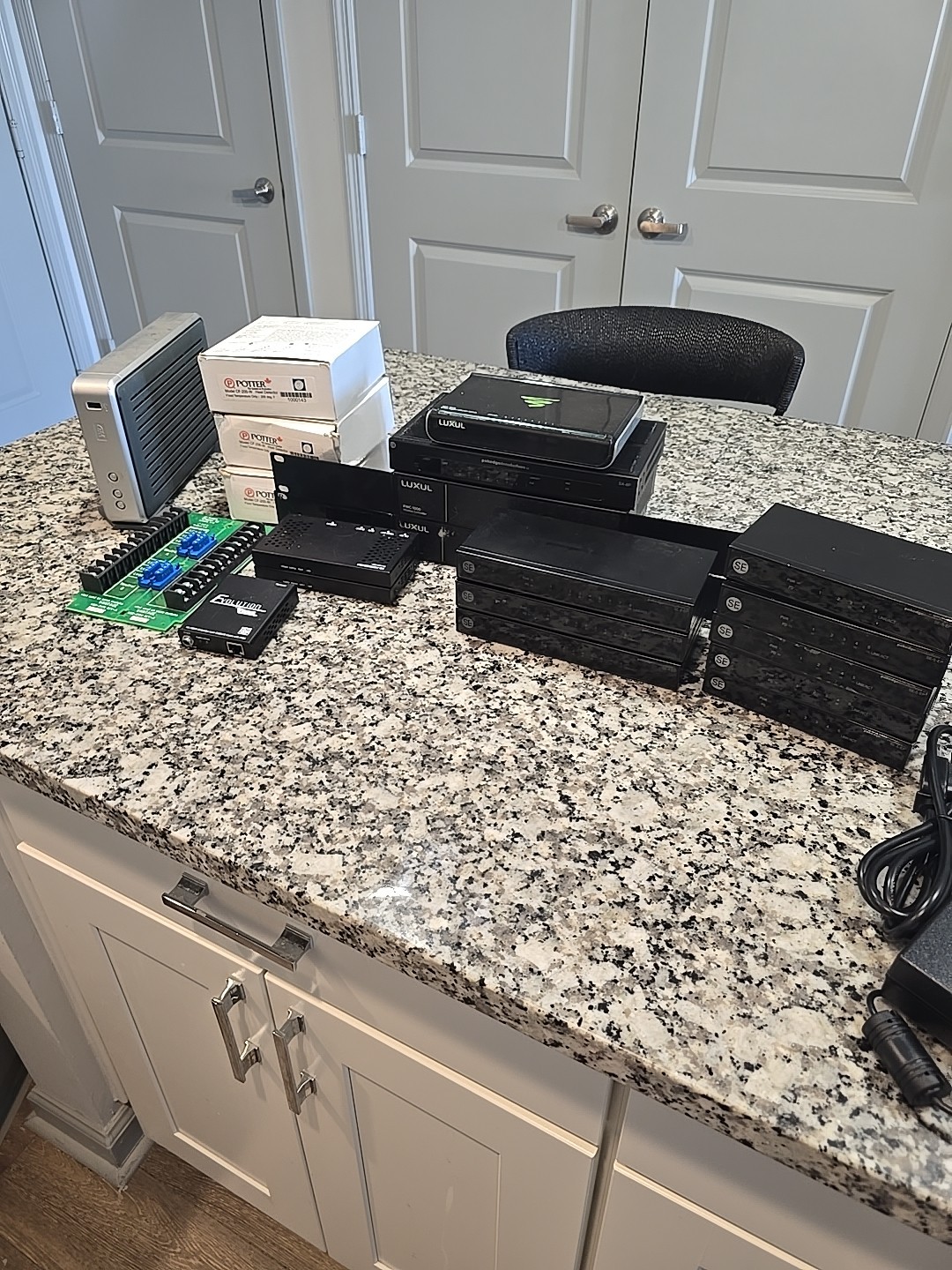 Low voltage networking & security equipment lot pakedge, luxul, potter, av/alarm