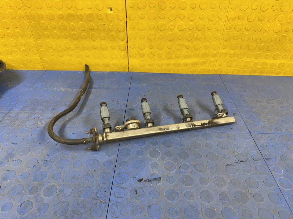 2011-2013 Hyundai Sonata Hybrid Fuel Injector Rail W/ Injectors OEM 35310-2G300 Foto 3 de 3
