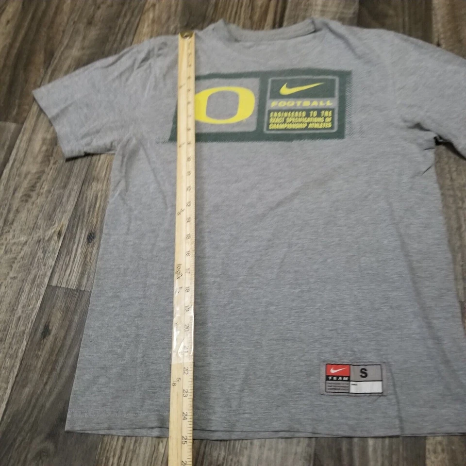 Oregon Ducks Nike Team Short Sleeve Shirt Men's Size Small Gray Heathered - Image 2 of 4