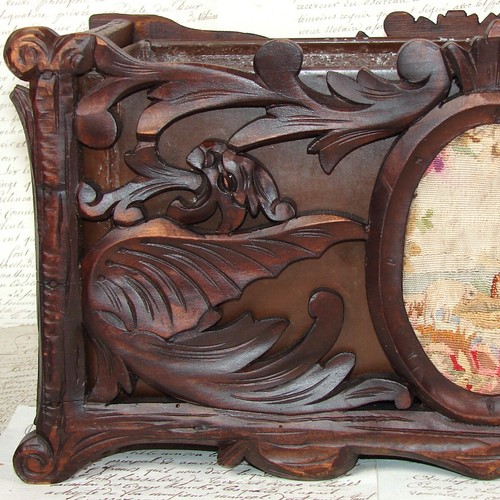 Antique Black Forest Carved 16" Jardiniere, Plant Box, Griffins with Fox & Lamb - Picture 9 of 17