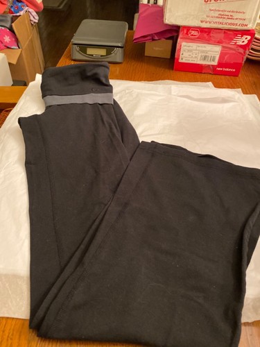 WOMENS GAP FIT EXTRA SMALL BLACK YOGA 
