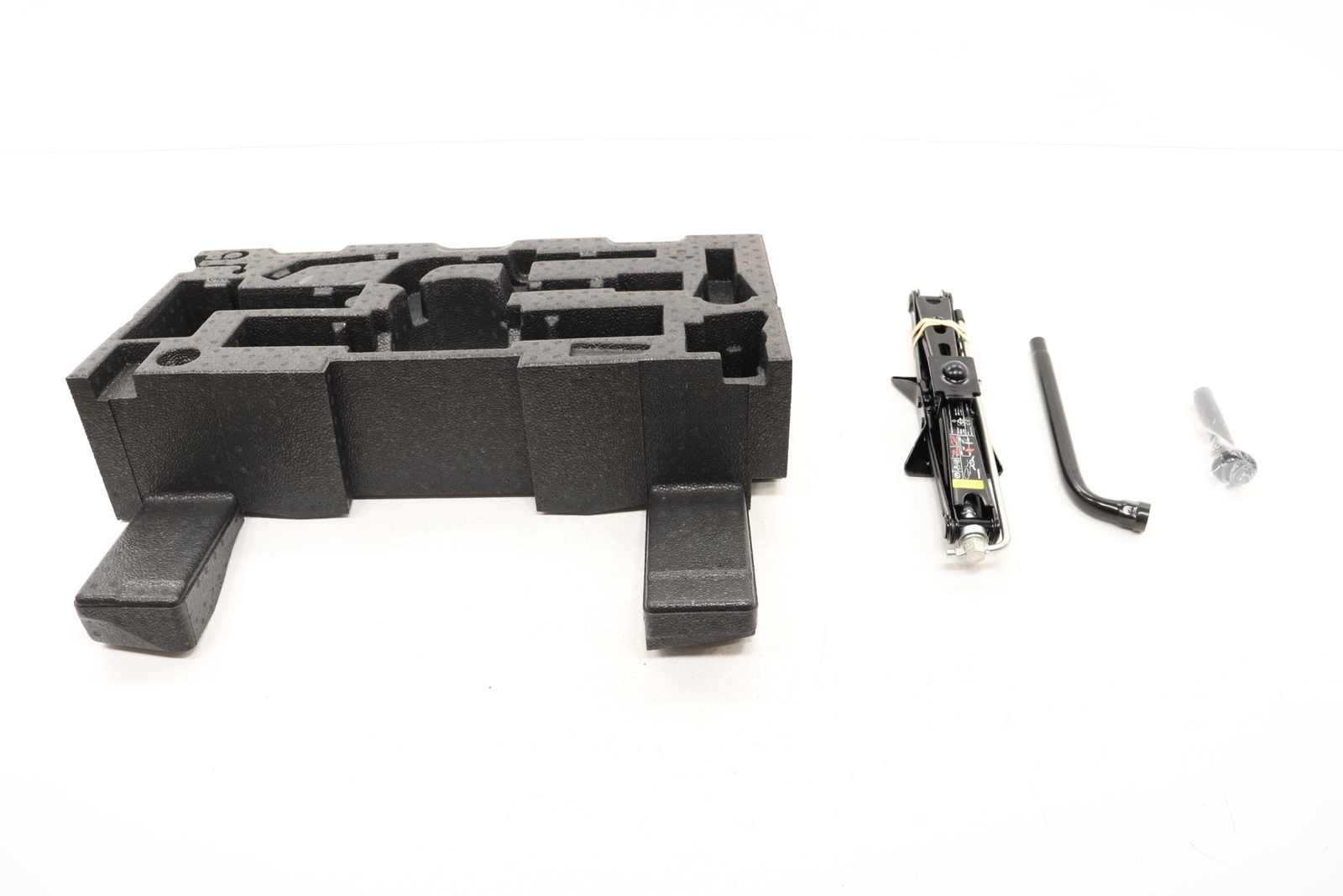 2016 - 2025 VOLVO XC90 EMERGENCY JACK TOOL KIT W/ FOAM HOLDER OEM 31680034