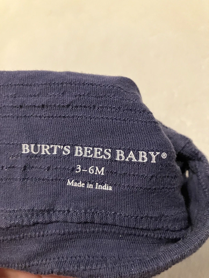 Burt’s Bees 有机蓝色豆豆帽男宝宝尺寸 3-6 个月 — 第 3/3 张图片
