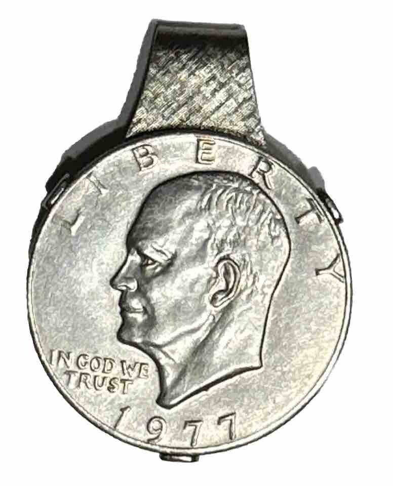 Foto 1 di 18