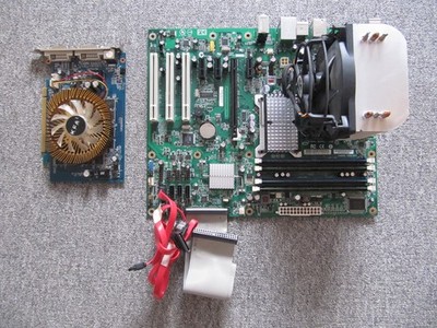 Intel-Mainboard DP43TF ATX + Intel Core2Quad Q9550 6GB RAM Lüfter Grafik 9500GT