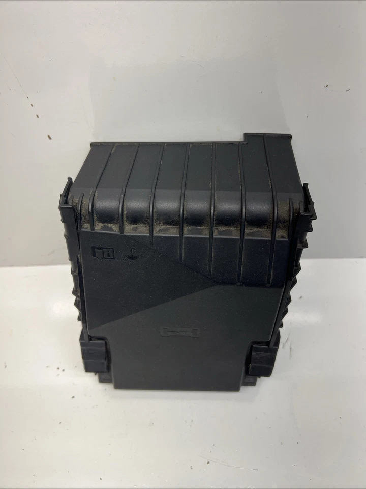 2010-2014 Volkswagen Golf GTI Fuse Box Cover Lid 1K0 937 132 F - Image 2 of 4