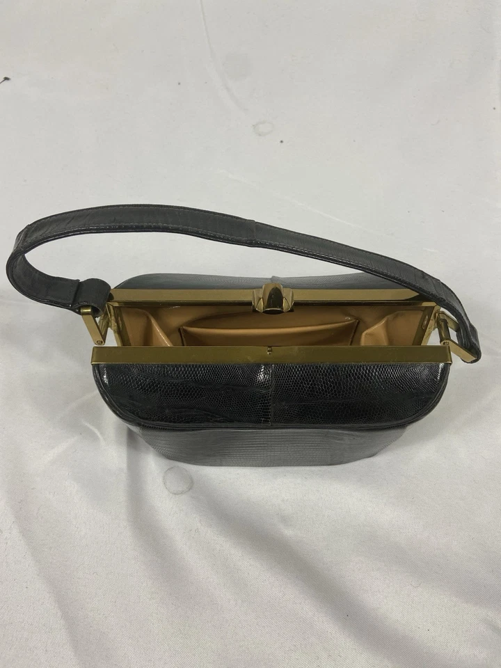 Cartera de caja vintage de cuero sintético en relieve de los años 40 Foto 3 de 4