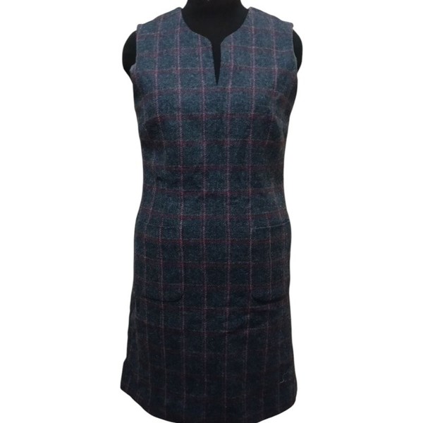 Women Dress Pink Wool 40 / L / 48