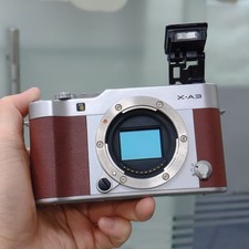 Fujifilm Fuji X-A3 XA3 24.2MP Mirrorless Digital Camera Brown Body Excellent
