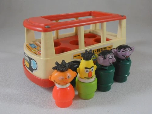 Vtg 1969 Fisher Price Toys Mini Bus With 4 Sesame Street Little People Figures