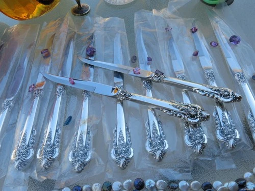 1 WALLACE GRAND BAROQUE STEAK KNIFE STERLING SILVER ORIGINAL BEVELED 9 3/8 GREAT