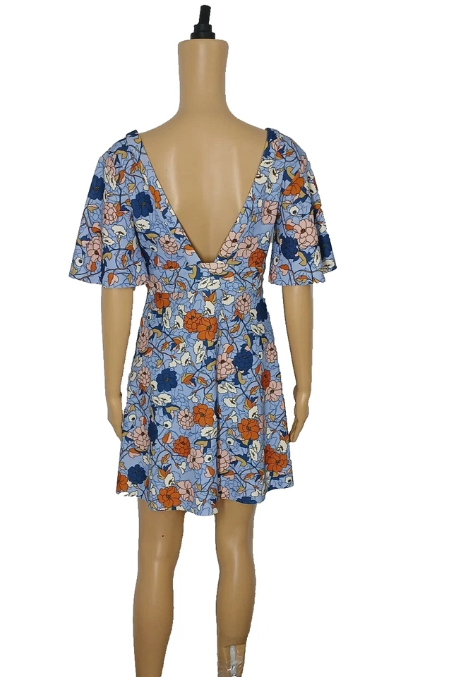 Zara Go Go Hippie 70 年代风格连衣裙蓝色花卉迷你短袖 V 领喇叭 — 第 4/4 张图片