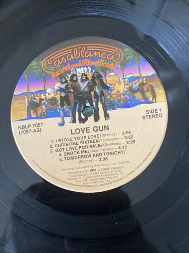KISS LOVE GUN 1977 12" LP Vinyl Casablanca -STERLING - Play Tested VG+ Sweet - Picture 9 of 15