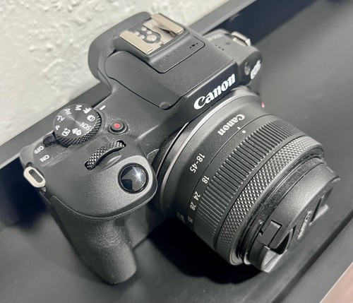 Canon EOS R100 Mirrorless Camera with 18-45mm Lens - Black