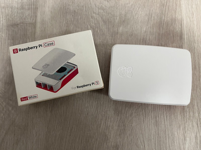 Raspberry Pi Case Red/White für Pi 5 Orriginalverpackt und unbenutzt