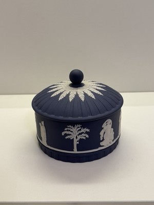 ANTIQUE WEDGEWOOD JASPERWARE ~ DARK BLUE COBALT ROUND TRINKET BOX FINIAL LID