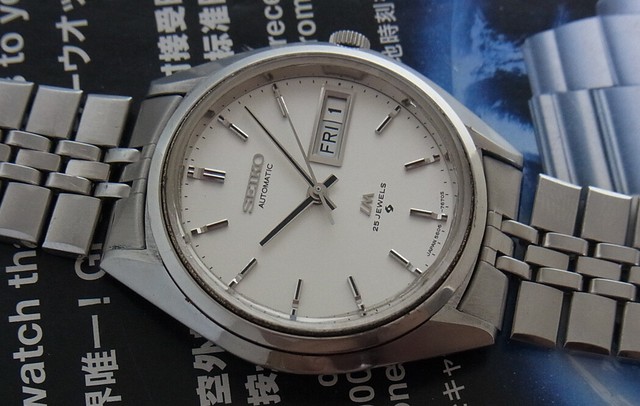 seiko automatic 25 jewels watch