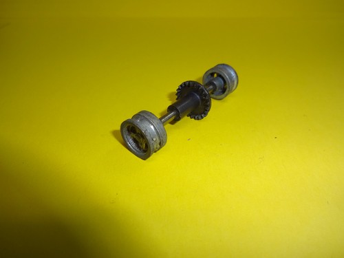 Carrera Universal 132 Hinterachse Lotus 40,  40452, Kunstst.Zahnrad, 50 mm breit