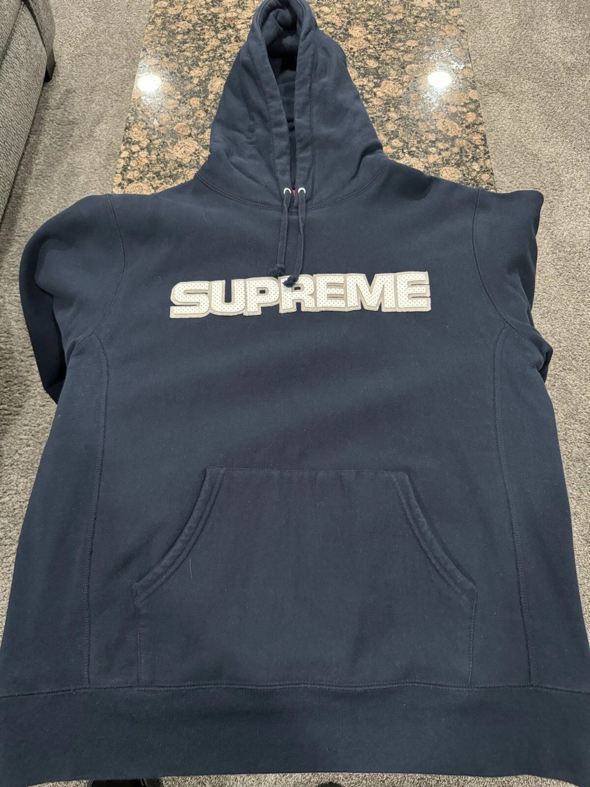 Sweat shirt en cuir perforé Supreme à capuche poids lourd marine hommes XL