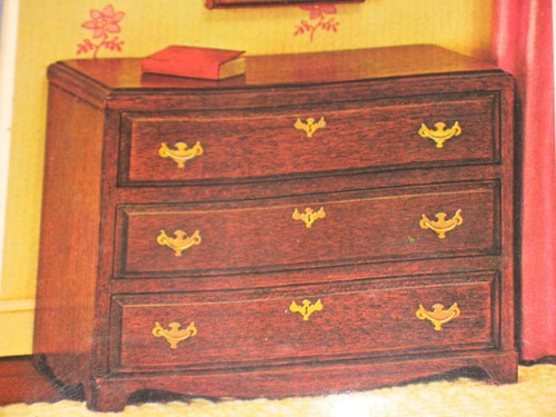 The House of Miniatures Chippendale 3 Drawer Chest - # 40011 -Brand New - Sealed - Picture 2 of 3