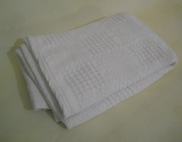 Vintage Beacon WPL 1675 open weave cotton squares baby blanket 38 x 54