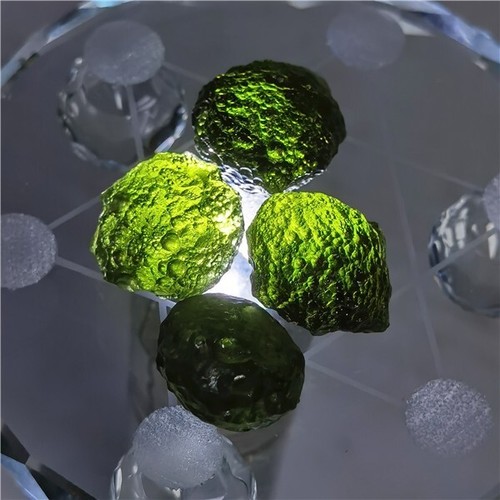 14.7g Green GEM MOLDAVITE Meteorite Impact Glass Czech - 4Pc L390 - Picture 4 of 9