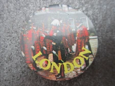 London Pin Badge Button (L18B)