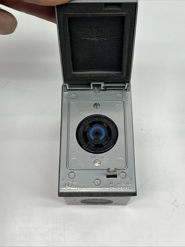 (3x) Hubbell HBL2810 Twist Locking Flush Receptacle, Mulberry 30534 Weatherproof - Image 4 of 4