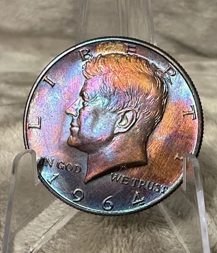 1964 KENNEDY HALF DOLLAR (JFK) SUPERB GEM BU RAINBOW TONING (CDT LOT) #2723