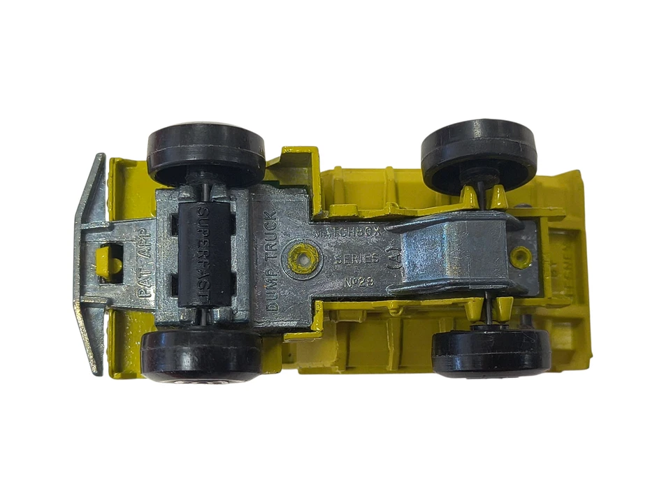 Camión de volteo Lesney Matchbox Series Superfast #28 Mack 1970 Foto 2 de 4