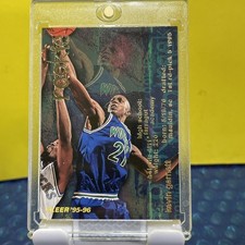 Kevin Garnett Rookie Card 1995-96 Fleer Basketball #293 Rookie Card Rc W Case. rookie card picture