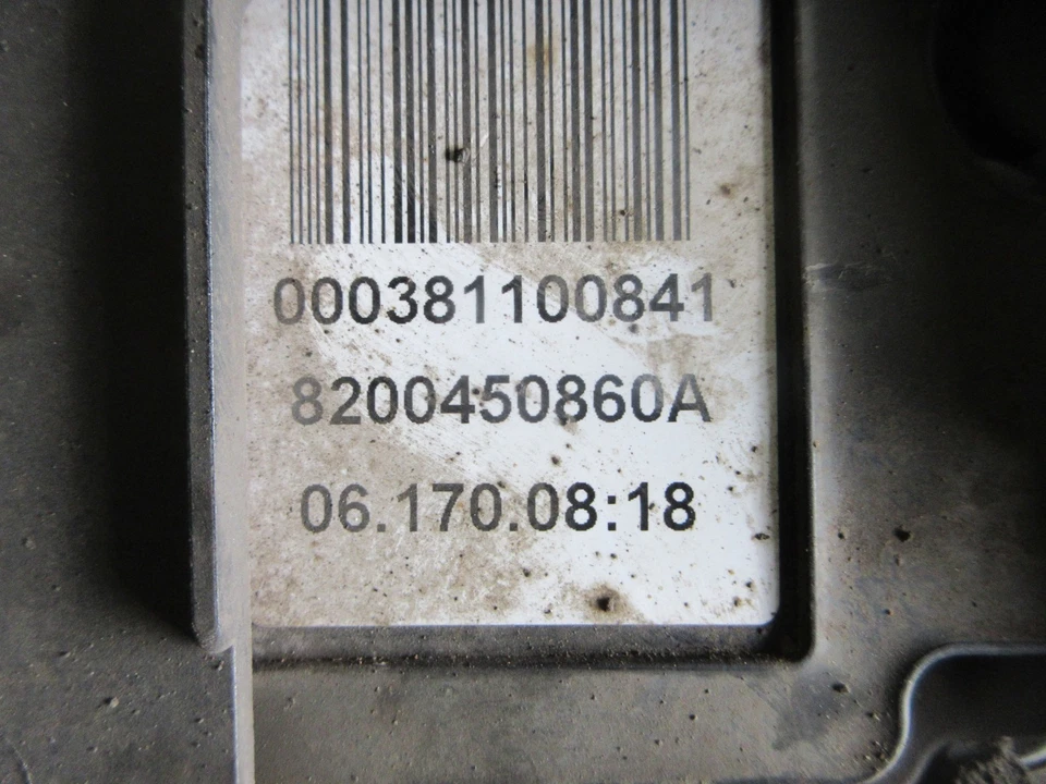 2003-2009 RENAULT SCENIC ELECTRONIC HANDBRAKE MODULE (NO CABLES) 8200450860A - Image 2 of 2